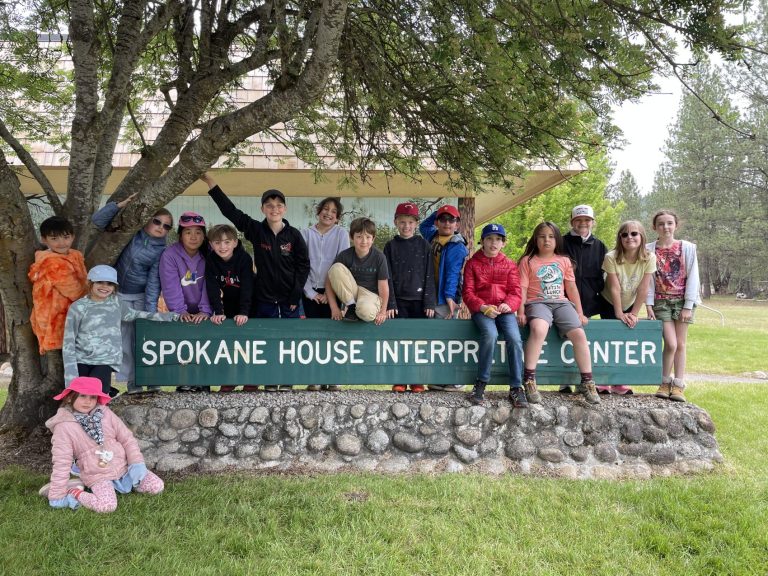 3rd Grade Spokane House Hike